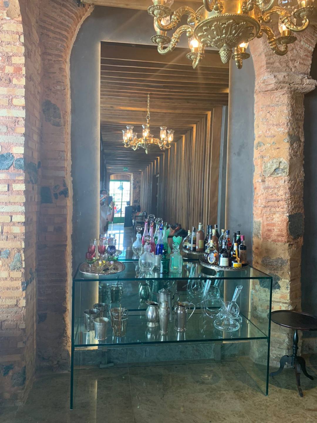 APARADORES