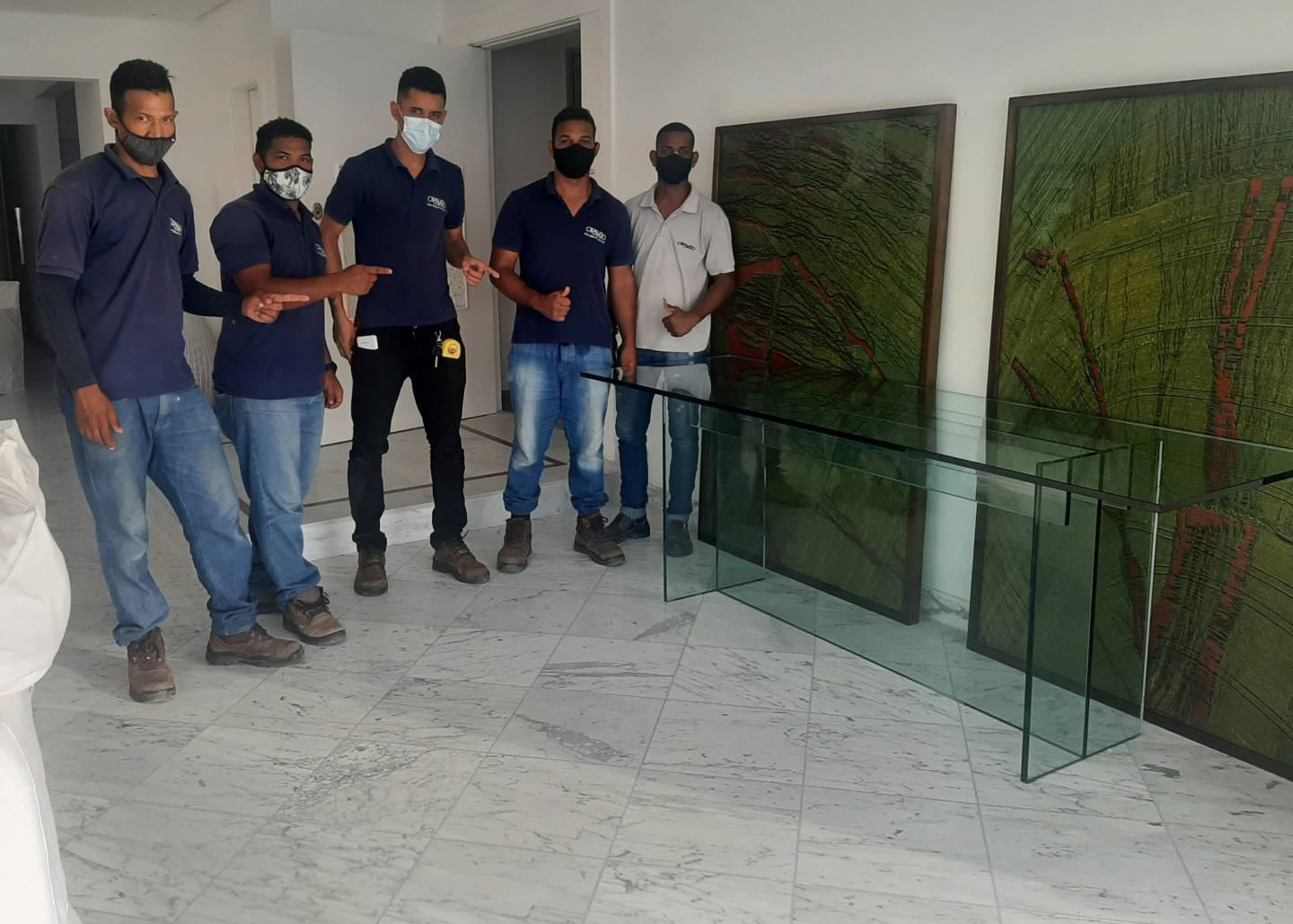 APARADORES